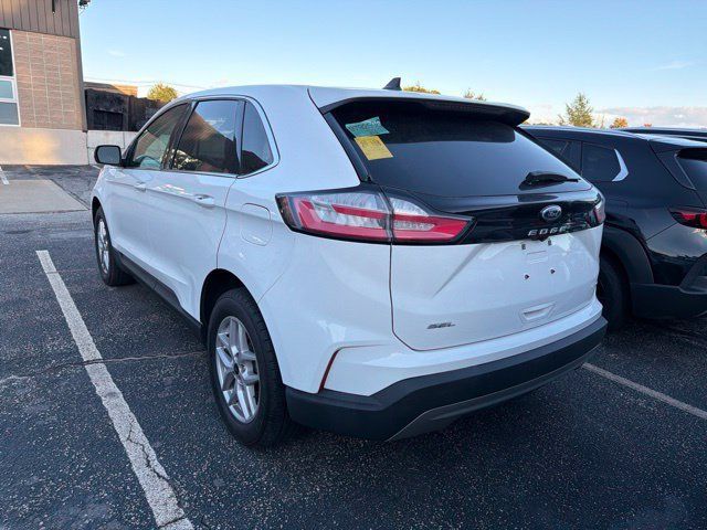 Used 2023 Ford Edge SEL w/ Convenience Package AWD/4WD image 4