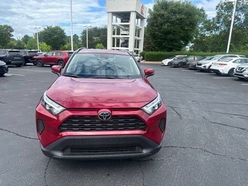 Used 2025 Toyota RAV4 XLE FWD image 9