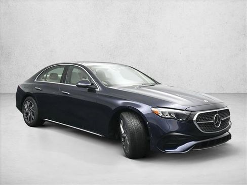 New 2026 Mercedes-Benz E 350 4MATIC Sedan image 5