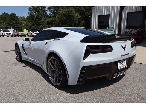 Used 2019 Chevrolet Corvette Grand Sport RWD image 6