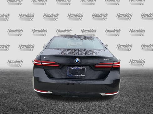 Certified 2025 BMW 530i xDrive w/ M Sport Package image 8