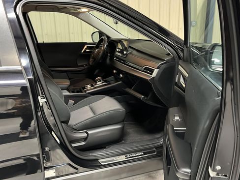 Used 2022 Mitsubishi Outlander ES image 22