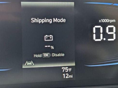 New 2025 Hyundai Venue Limited image 17