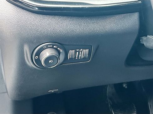 Used 2024 Jeep Compass Trailhawk image 10