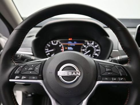 Used 2025 Nissan Altima 2.5 SR AWD/4WD image 19