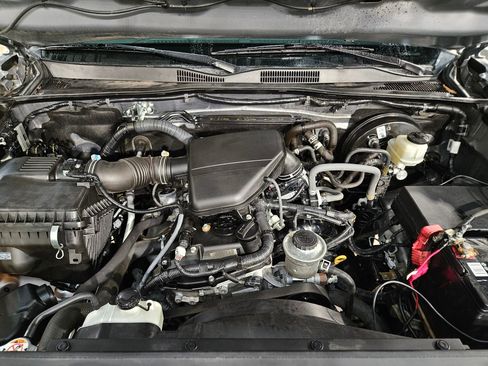 Used 2020 Toyota Tacoma SR5 image 19