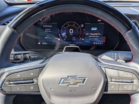 Used 2024 Chevrolet Traverse RS image 21