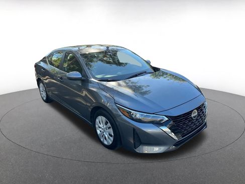 Used 2025 Nissan Sentra S image 1