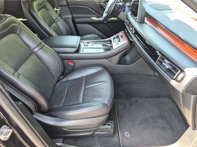 Used 2024 Lincoln Aviator Reserve AWD/4WD image 22