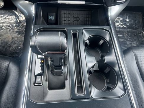 Used 2023 Ford F150 Lariat w/ Equipment Group 502A High image 33