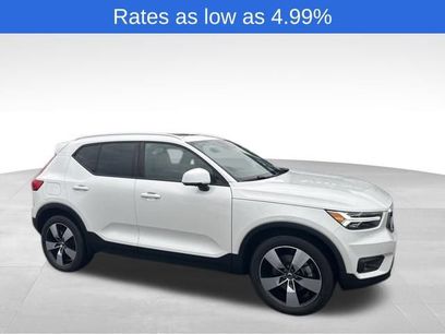 Certified 2022 Volvo XC40 T5 Momentum