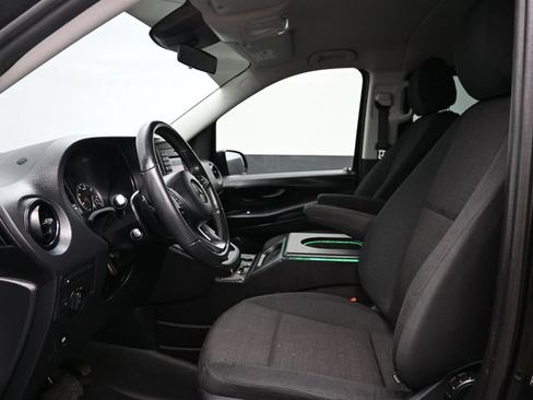 Used 2020 Mercedes-Benz Metris Passenger image 8