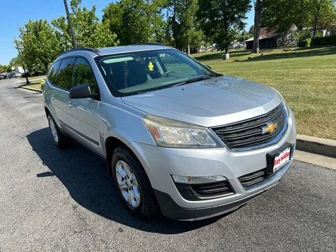 Used 2015 Chevrolet Traverse LS FWD image 23