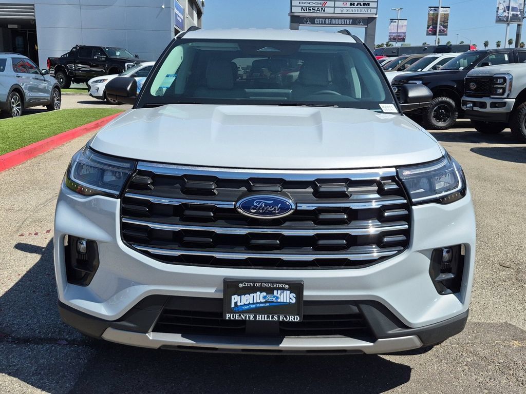 New 2026 Ford Explorer Active w/ Active Comfort Package RWD image 2