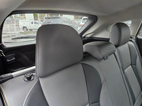 Used 2021 Subaru Crosstrek 2.5i Sport w/ Moonroof Package image 17