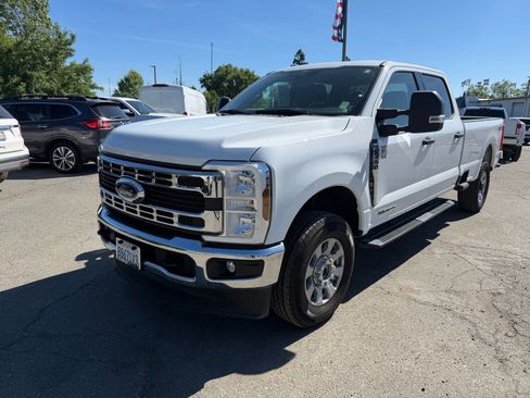 Used 2024 Ford F350 XLT image 1
