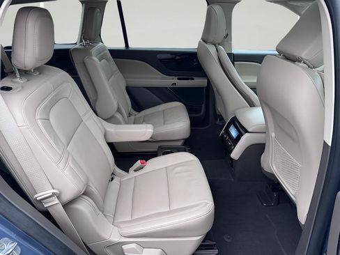 Used 2021 Lincoln Aviator Reserve w/ Equipment Group 201A image 34
