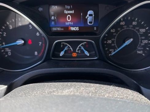 Used 2018 Ford Focus Titanium w/ Titanium Technology Package FWD image 9