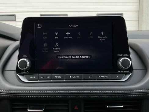 Used 2025 Nissan Rogue SV image 30