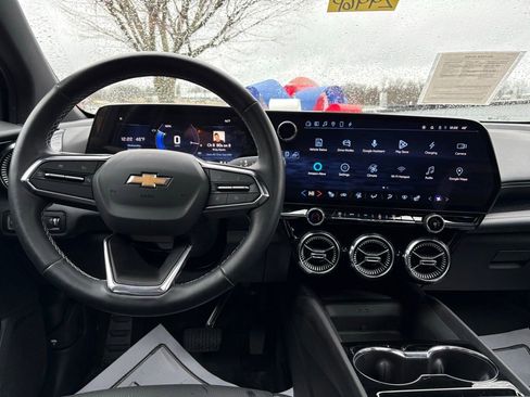 Used 2024 Chevrolet Blazer EV LT image 27