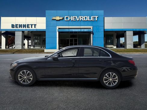 Used 2015 Mercedes-Benz C 300 4MATIC Sedan image 4