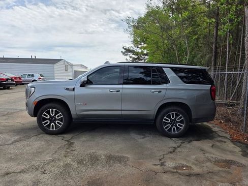 Used 2024 GMC Yukon AT4 w/ AT4 Premium Plus Package image 4