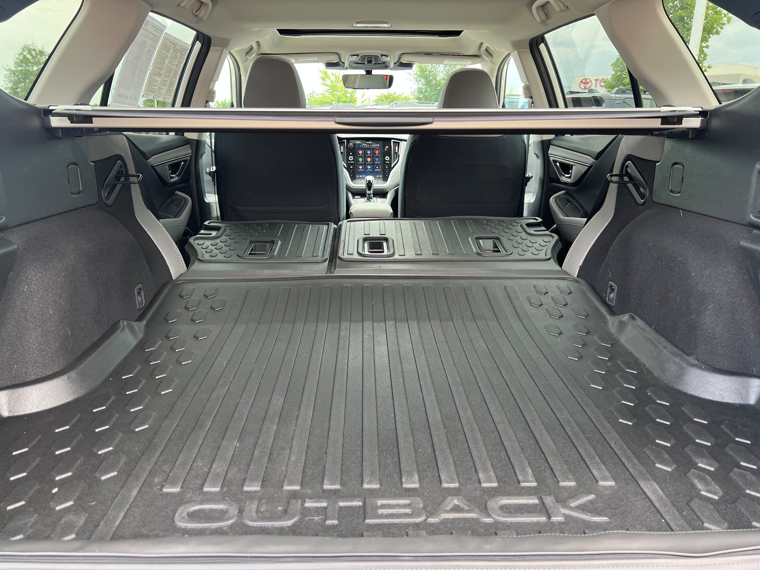 Certified 2025 Subaru Outback Premium w/ Popular Package #1A AWD/4WD image 13