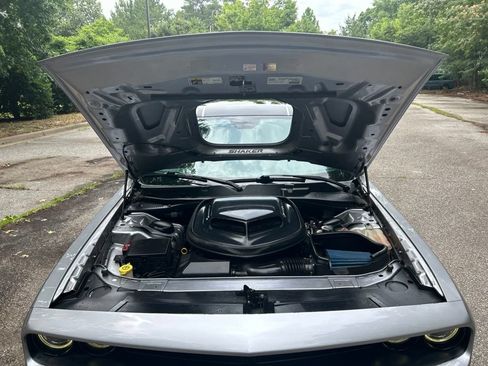 Used 2016 Dodge Challenger R/T RWD image 12