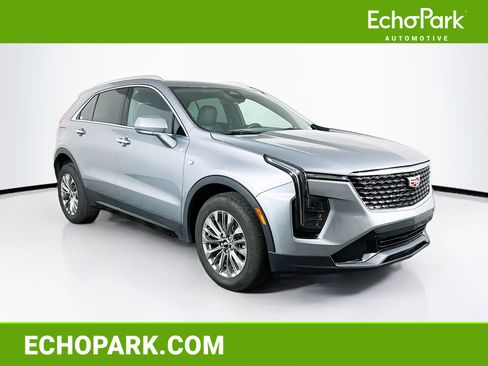 Used 2024 Cadillac XT4 Premium Luxury image 1