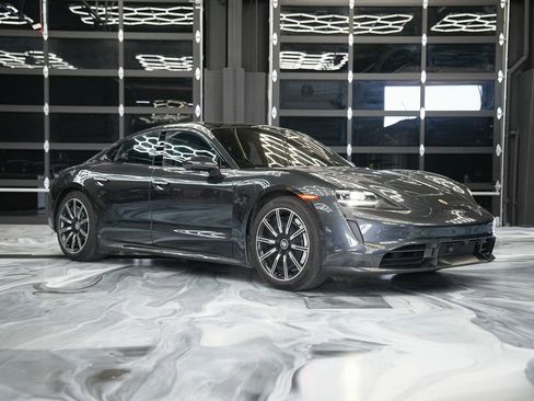 Used 2020 Porsche Taycan Turbo AWD/4WD image 1