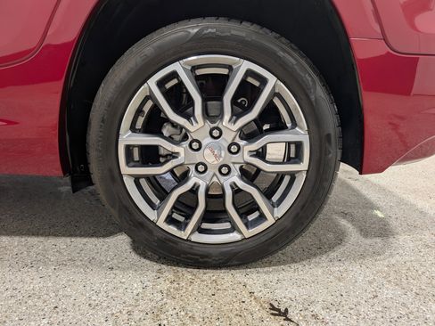 Used 2023 GMC Terrain Denali w/ Denali Premium Package image 10