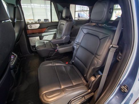 Used 2018 Lincoln Navigator Reserve w/ Technology Package image 18
