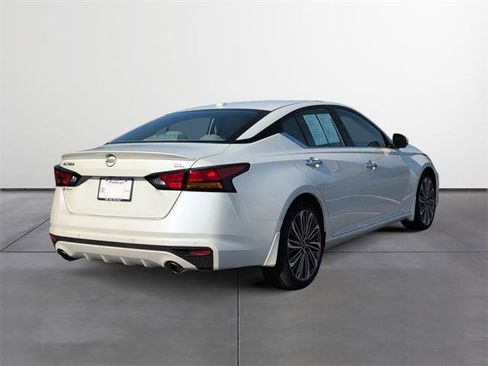 Used 2025 Nissan Altima 2.5 SL image 5