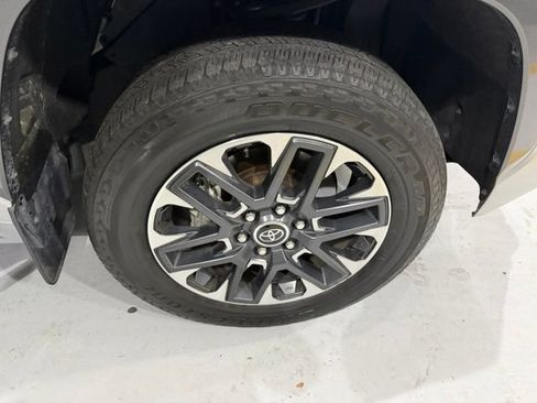 Used 2023 Toyota Tundra Limited AWD/4WD image 45