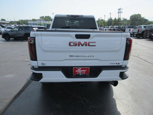Certified 2025 GMC Sierra 2500 AT4 w/ AT4 Premium Plus Package AWD/4WD image 7