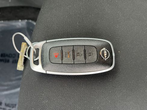 Used 2025 Nissan Sentra SV image 18