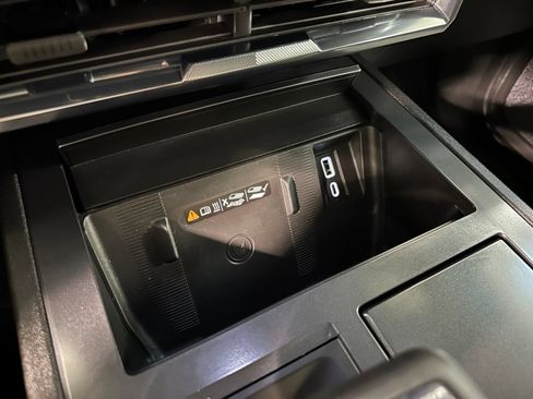 Used 2026 GMC Hummer EV SUV AWD/4WD image 34