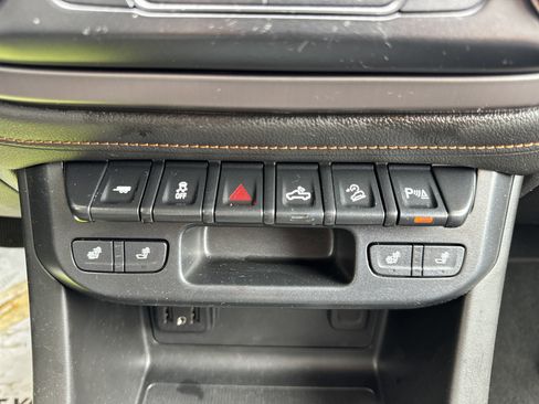 Used 2021 GMC Canyon AT4 image 16