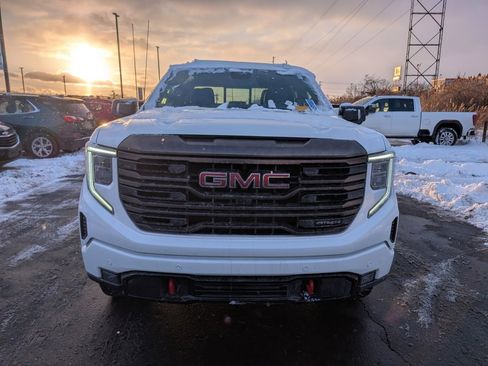 Used 2022 GMC Sierra 1500 AT4X image 2