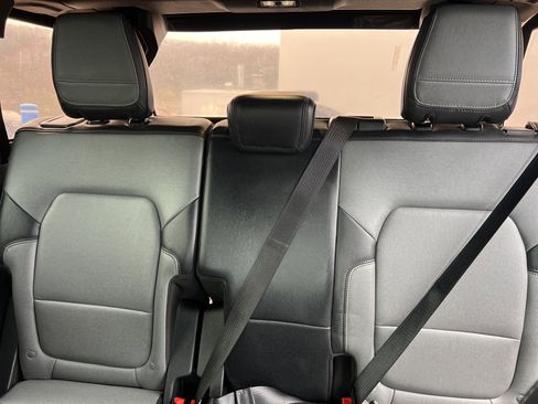 Used 2023 Ford Bronco Everglades image 14