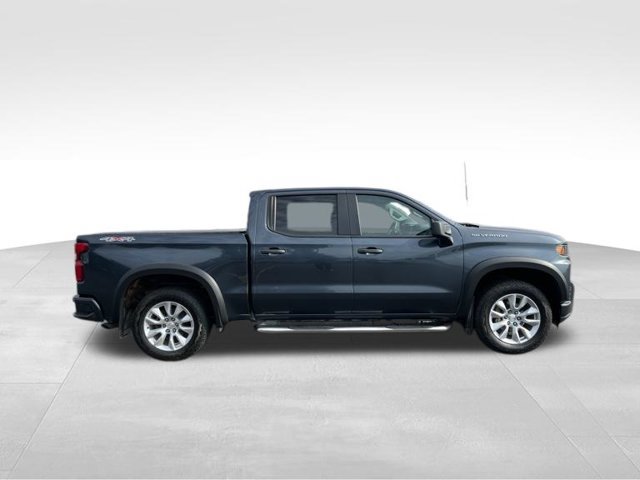 Used 2020 Chevrolet Silverado 1500 Custom w/ Custom Value Package AWD/4WD image 6
