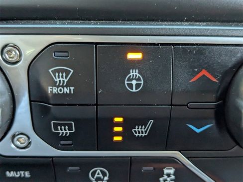 Used 2018 Jeep Wrangler Unlimited Rubicon w/ LED Lighting Group image 27