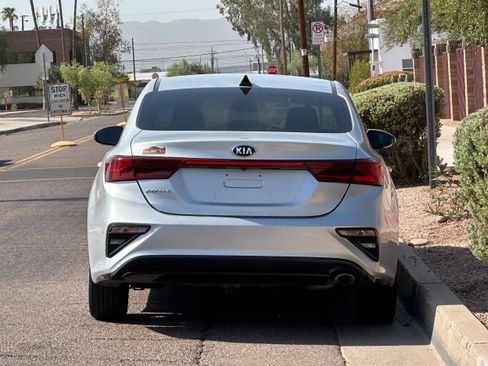 Used 2021 Kia Forte LXS image 5