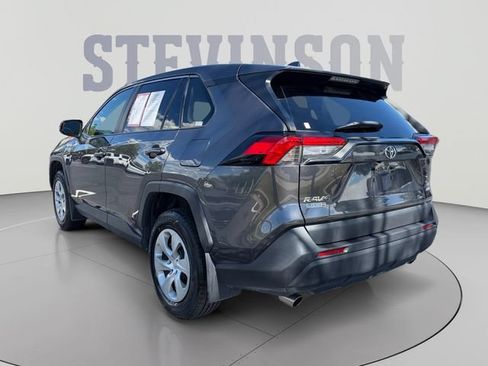Used 2023 Toyota RAV4 LE AWD/4WD image 3
