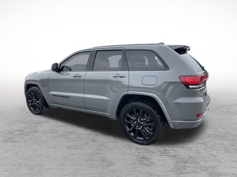 Used 2021 Jeep Grand Cherokee Laredo X image 5