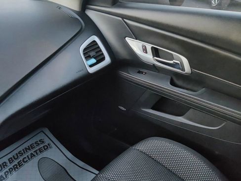 Used 2013 GMC Terrain SLE image 28