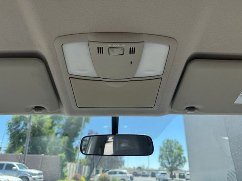 Used 2015 Nissan Rogue S AWD/4WD image 14