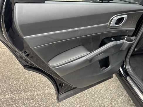 Certified 2023 Kia Sorento SX image 21