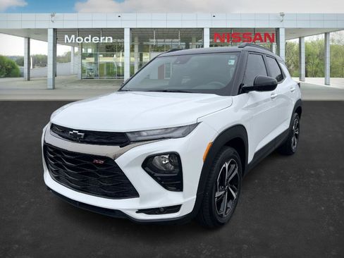 Used 2023 Chevrolet TrailBlazer RS w/ Convenience Package image 1