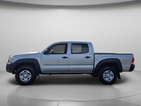 Used 2013 Toyota Tacoma PreRunner w/ Convenience Pkg image 3